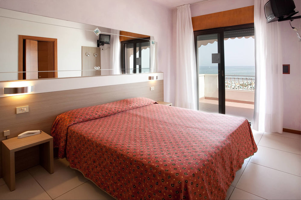Columbia & Ninfea Hotel 3*